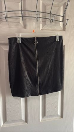 Satin/leather skirt size L