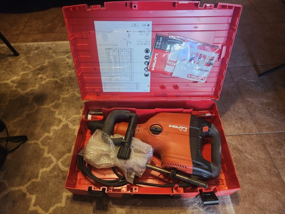 Hilti TE-706 AVR Demolition Hammer