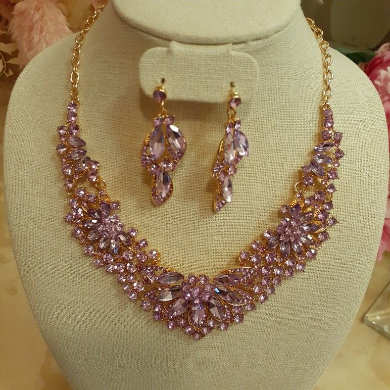 PRETTY LAVENDER NECKLACE SET