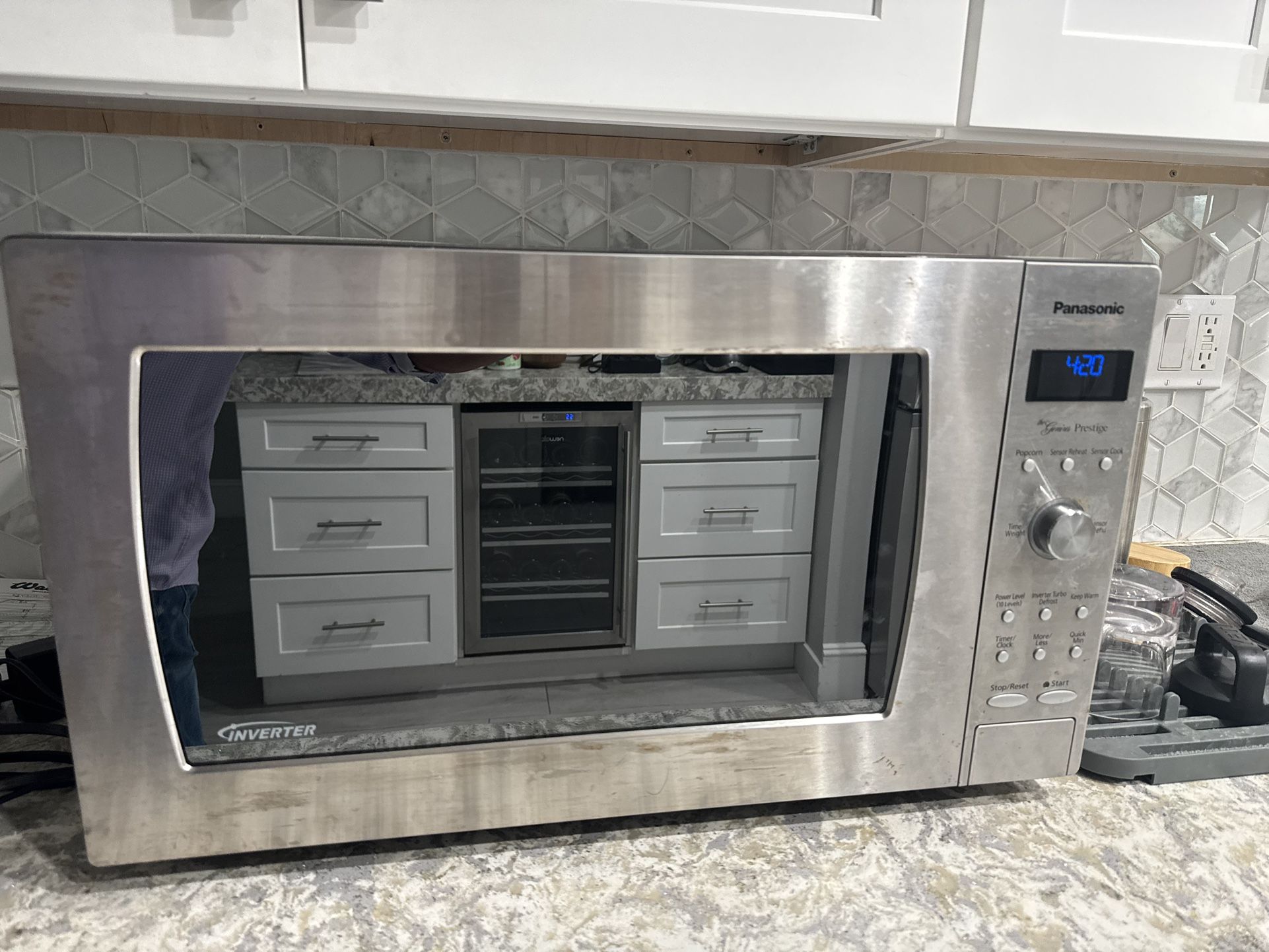 Microwave (countertop)