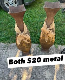 Metal flower holders