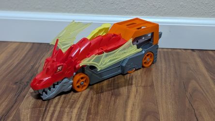 2020 Hot Wheels Dragon Launcher
