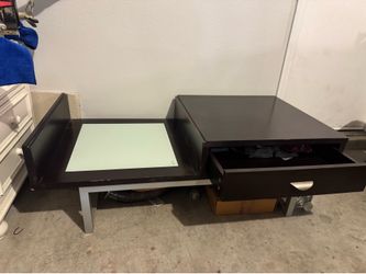 Coffee Table wit sliding Drawer
