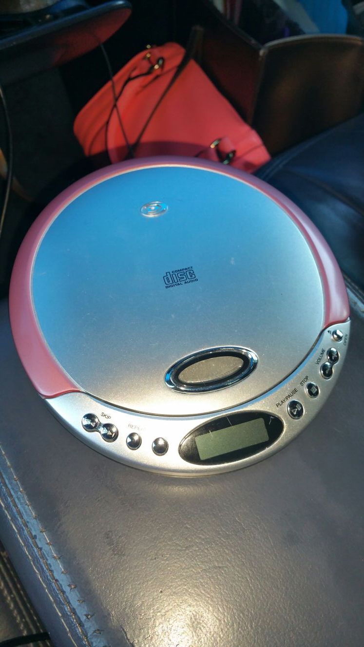 Durabrand CD-566 CD Player w/ Compact Disc Digital Audio Durabrand CD-566 CD Player w/ Compact Disc Digital Audio