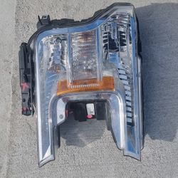 Ford f150 18-20 right headlight
