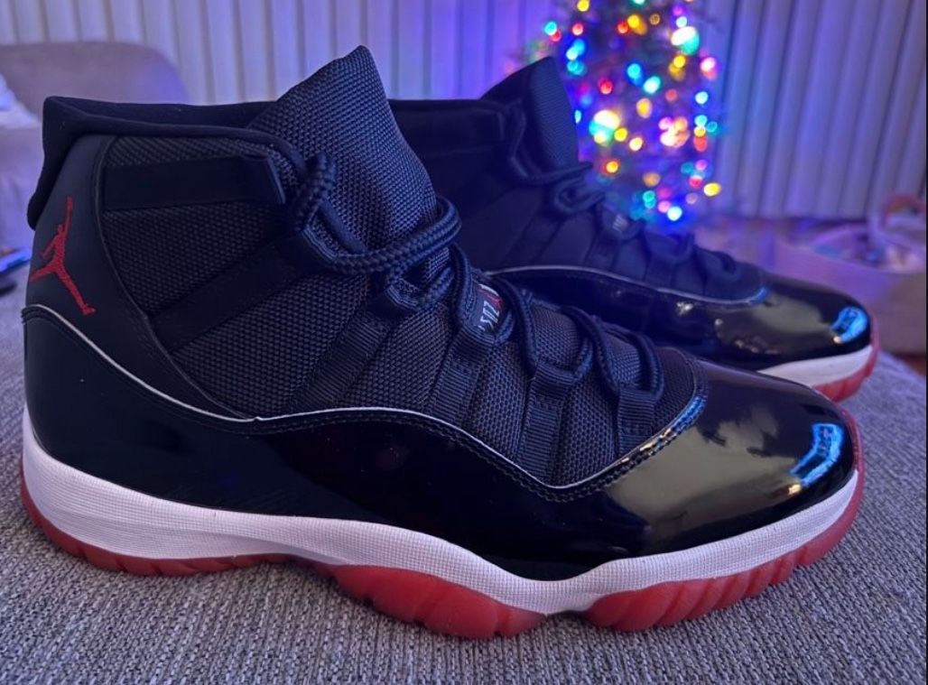 Jordan 11 Retro Playoffs Bred (2019) NEW Size 11 - No Box - RARE