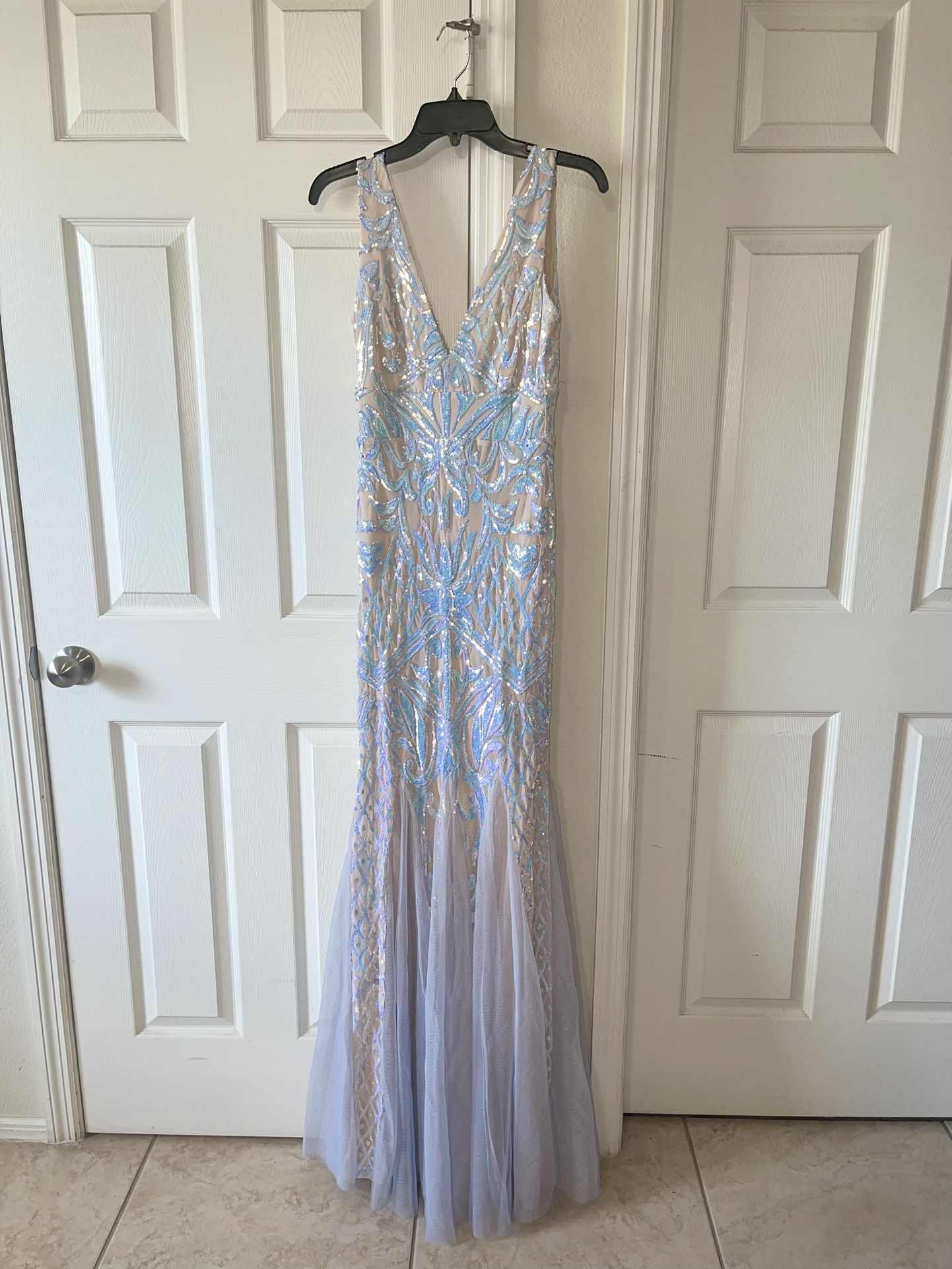 New Windsor Sequin Prom Dress/Gown (Small)