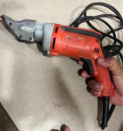 Milwaukee Heavy-Duty Electric  18 Gauge Metal Shear