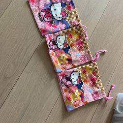 hello Kitty Garment Bag