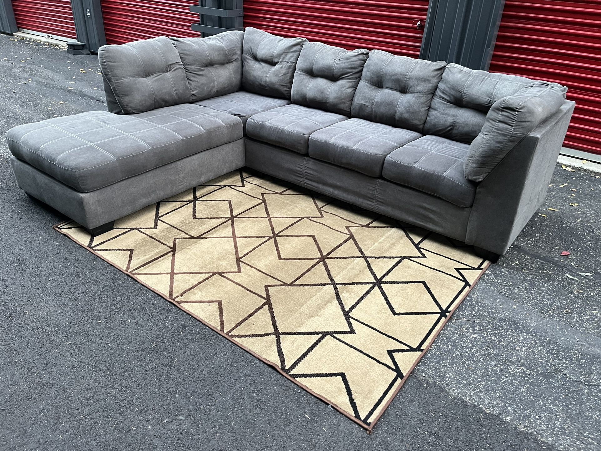 Sectional Couch!! Delivery Available π!! Dimensions: 115β x 87β Length x 35β Height x 35β Depth