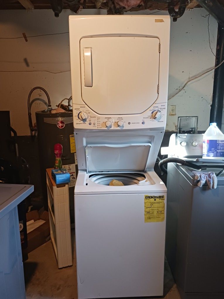 Microwave And Washer N Dryer 