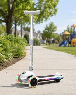 🛴⚡ SCOOTER ELÉCTRICO DE 3 RUEDAS PARA NIÑOS 3–6 AÑOS – BLANCO 🤍