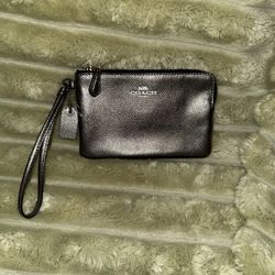 NEW Coach Black Pebbled Leather Wristlet