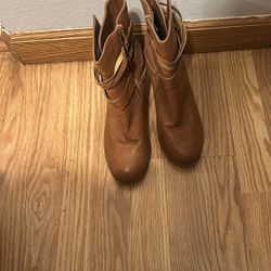 Short Boots Size 9