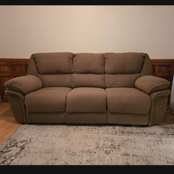 Two-piece living room set: electric reclining 3-seat sofa and 2-seat loveseat, with electric reclining side seats and USB charging ports.