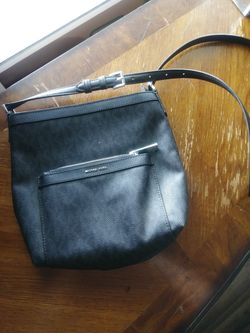 Micheal Kors purse