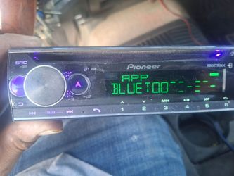 STEREO PIONEER CD AUX USB BLUETOOTH CAMBIA DE DIFERENTES COLORES GOOD CONDICIÓN ABLO ESPAÑOL