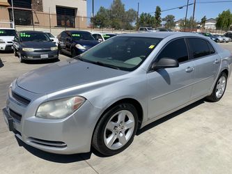 2009 CHEVY  MALIBU!!