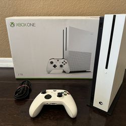Xbox One  S Launch Edition 2TB Console & 2nd Controller Robot White 
