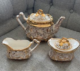 Arthur Wood # 4341 TEAPOT with matching sugar and creamer Gold Floral ENGLAND 9" x 5"