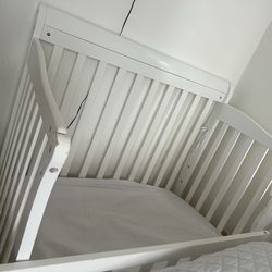 Mini crib