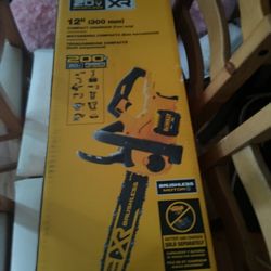 DeWalt 12 Inch Chainsaw 20V