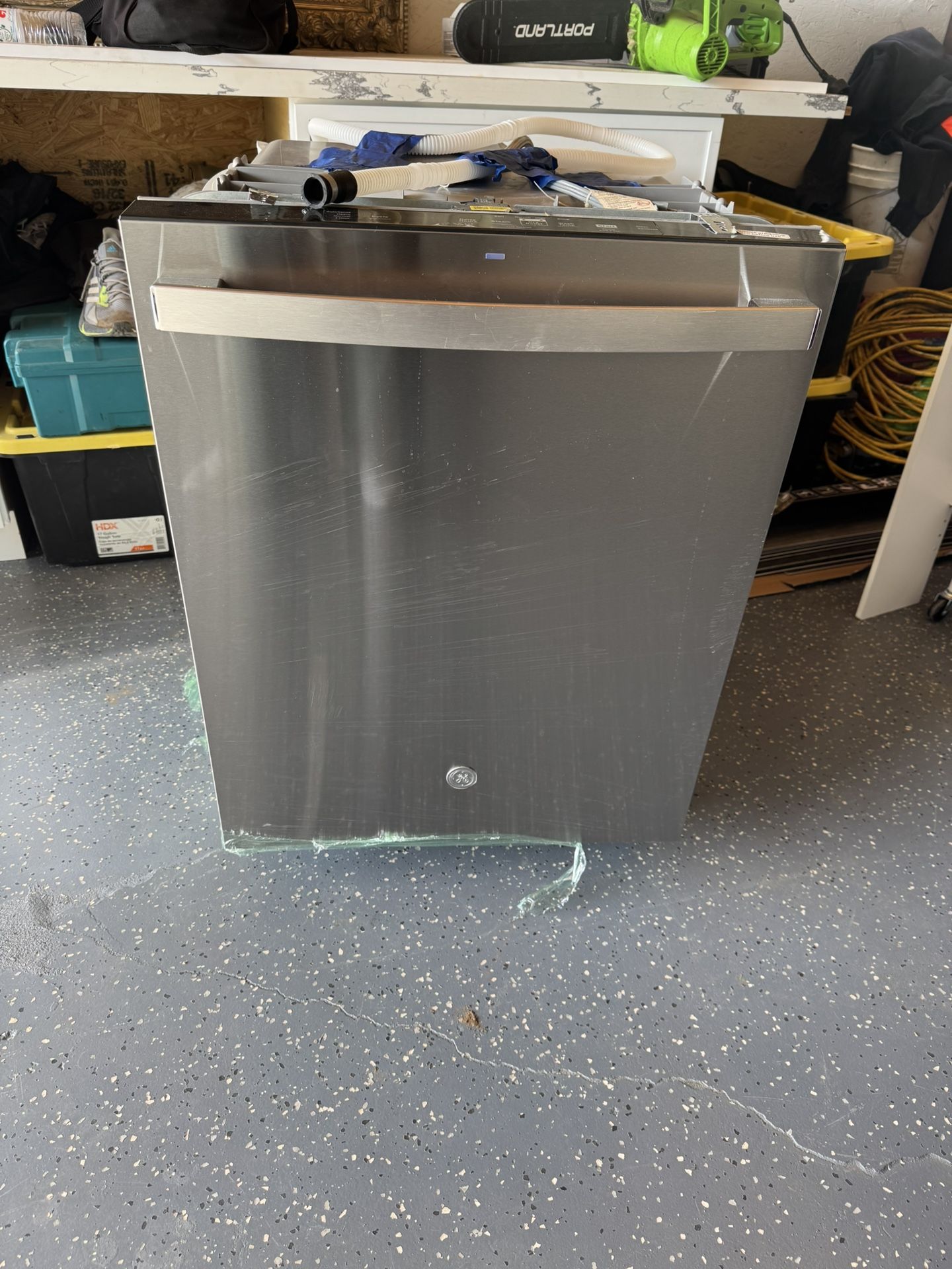 GE 24” Dishwasher