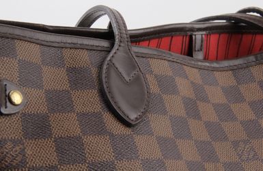 Louis Vuitton Neverfull MM Damier Ebene w/ Pouch for Sale in Boise, ID -  OfferUp