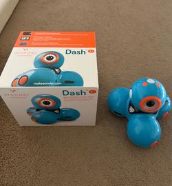 Wonder Workshop Dash Coding Robot with Box and Instructions!