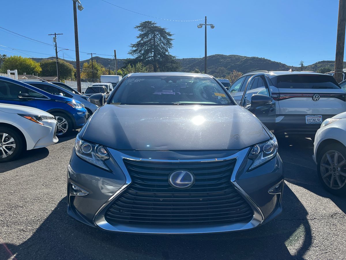 2017 Lexus ES 300h