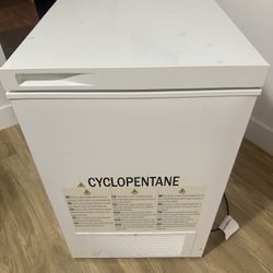 7.2 cu Deep Freezer Frigidaire