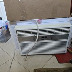 Midea Window AC Unit 6500BTU