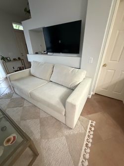 Couch - Living Spaces Aracelli 86”