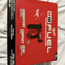 NEW Milwaukee M18 FUEL 18-Volt Lithium-Ion Brushless Cordless Gen II 18-Gauge Brad Nailer (Tool-Only)