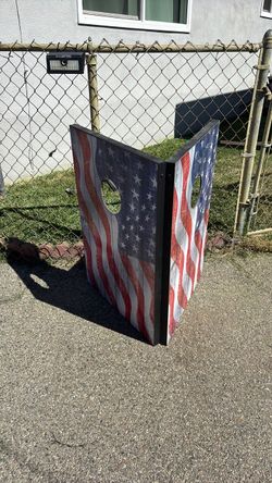 Wavy American Flag Cornhole Board w carrying handle