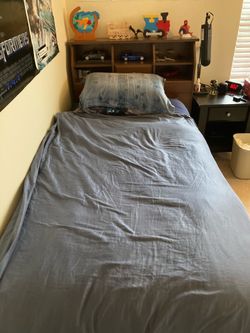 Twin bed with Sauder headboard