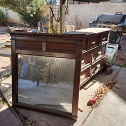 Dresser And Mirror Set