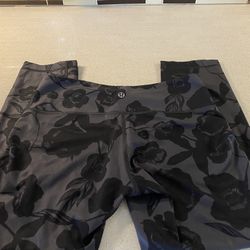 Lululemon De-Stash - Most Sizes 4, 6, 8 - Tops And Bottoms