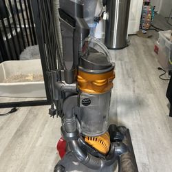 Dyson DC25 All Floors Bagless Ball Vacuum Cleaner For Sale- WORKS