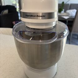Stand Mixer “Hamilton Beach”  white.