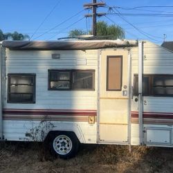 1988 LYNX Prowler By Fleetwood Trailer 