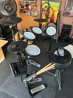 ROLAND TD-07 ELECTRIC DRUMS