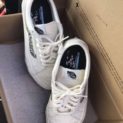 Vans Off The Wall Skater Shoes US MEN 6.5 US WOMEN 8.0