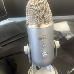 Microphone Blue Yeti