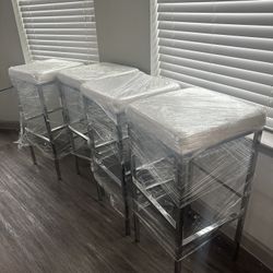Dinning table With Chairs