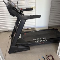 Treadmill 