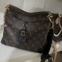 Louis Vuitton Odeon 