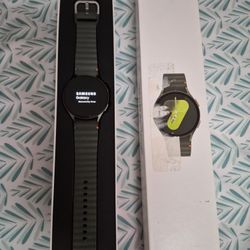 Samsung Galaxy Watch 4 Classic Stainless Steel Smart Watch, 42mm, Wifi Bluetooth, Black