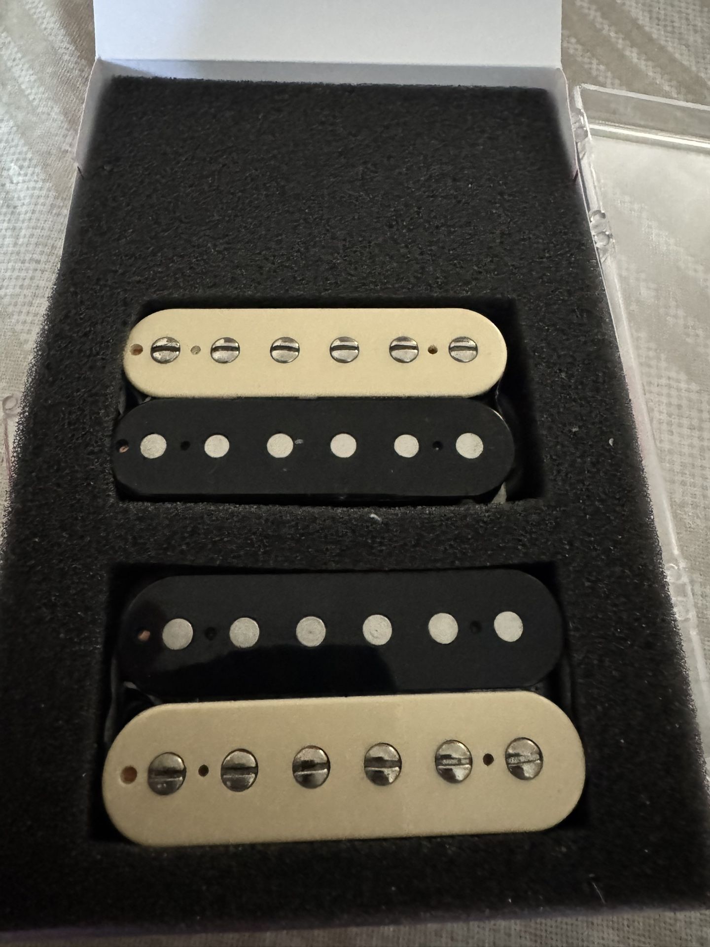 Epiphone Stock Humbucker Pickups (stock)