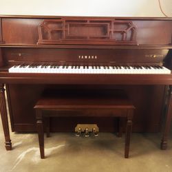 Yamaha M560 Console Piano (2002) / will deliver!!  